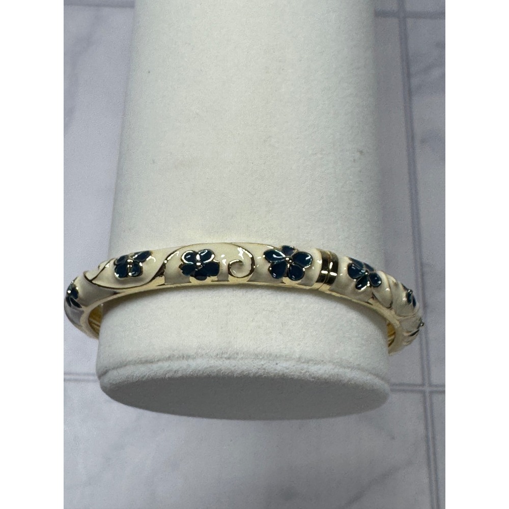 Yiwu Women Navy Blue Cream Enamel Floral Gold Tone Hinged Bangle Bracelet New